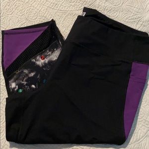 Torrid Marvel Active leggings with pockets